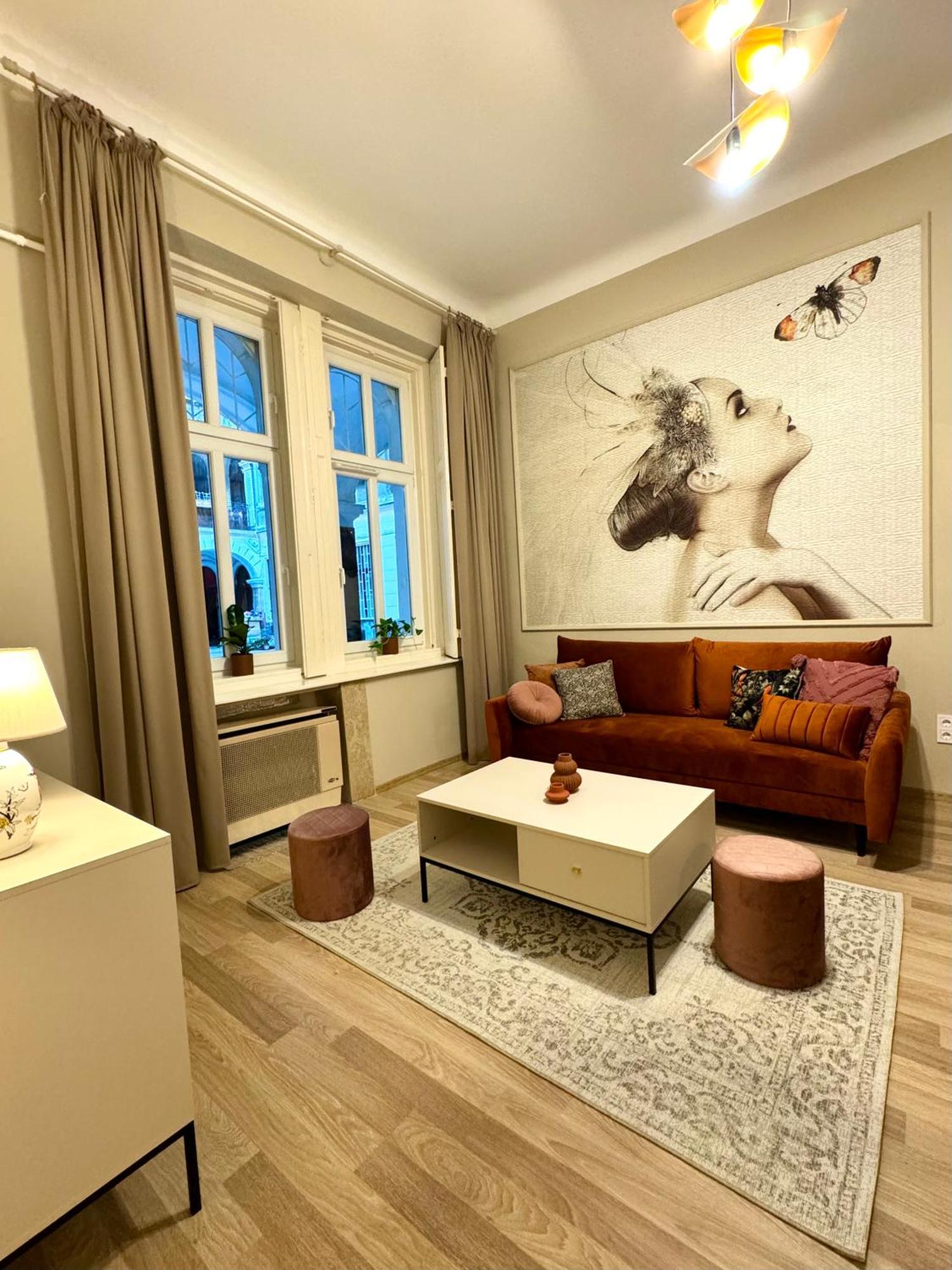Stay At Liz Budapest Central Екстериор снимка