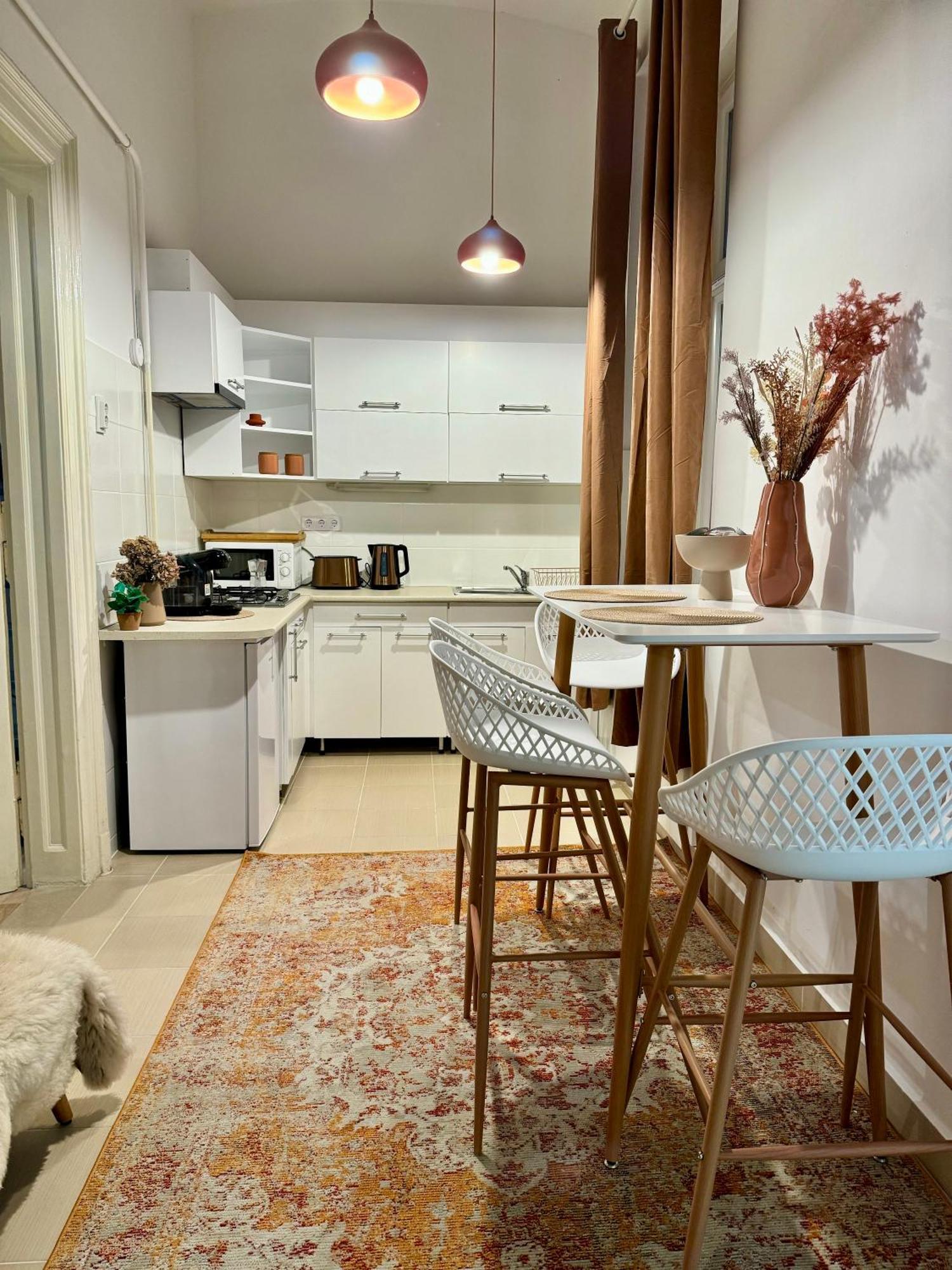 Stay At Liz Budapest Central Екстериор снимка